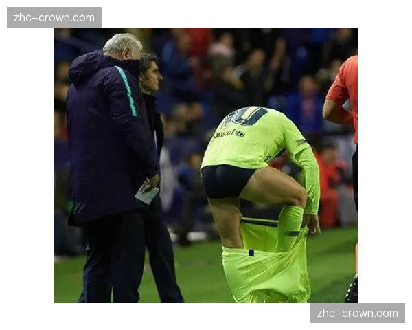 阿利米出球迟缓状态消极 大连核心被球迷戏称为隐形大腿